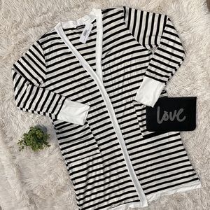 Heimish USA Open Lightweight Cardigan 💗 Ivory & Black